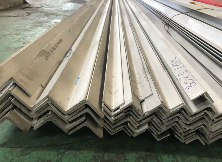 VÊ ĐÚC INOX 304: 30 x 30 x 3.0 x 6 m