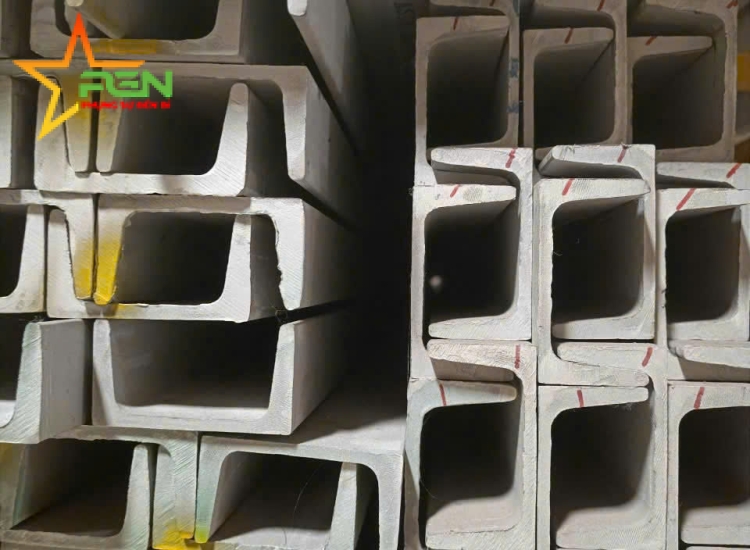 U ĐÚC INOX 304 -130 x 65 x 6.0 x 6M