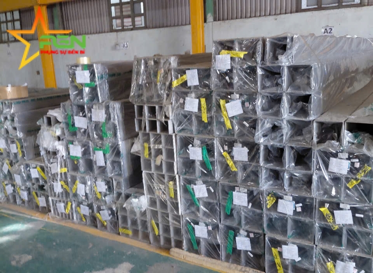 HỘP VUÔNG INOX 304/316 70 x 70 x 2.0MM