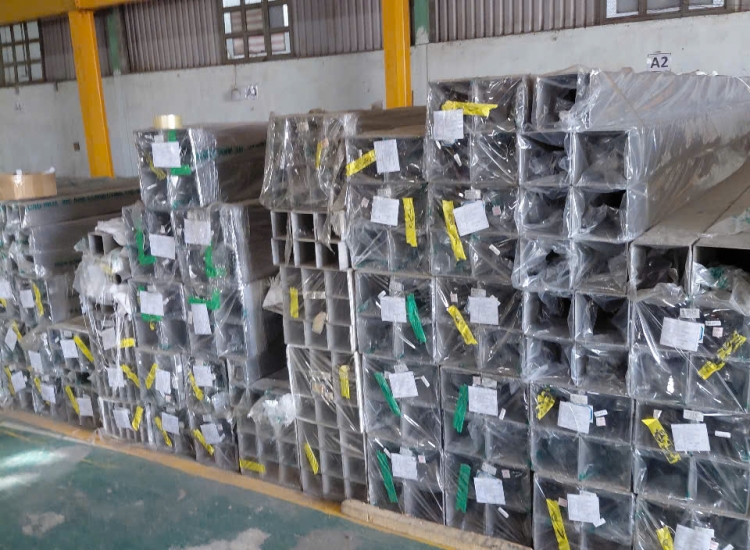 HỘP VUÔNG INOX 304/316 89.9 x 89.9 x 5.0MM