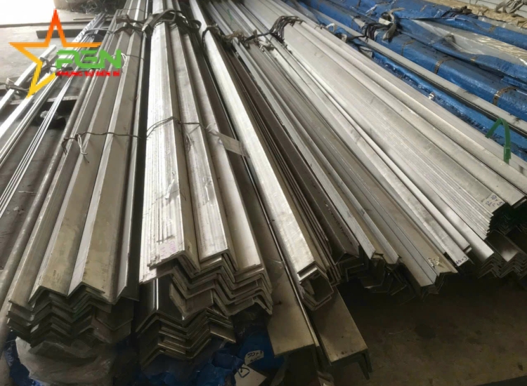 VÊ ĐÚC INOX 304: 30 x 30 x 3.0 x 6 m