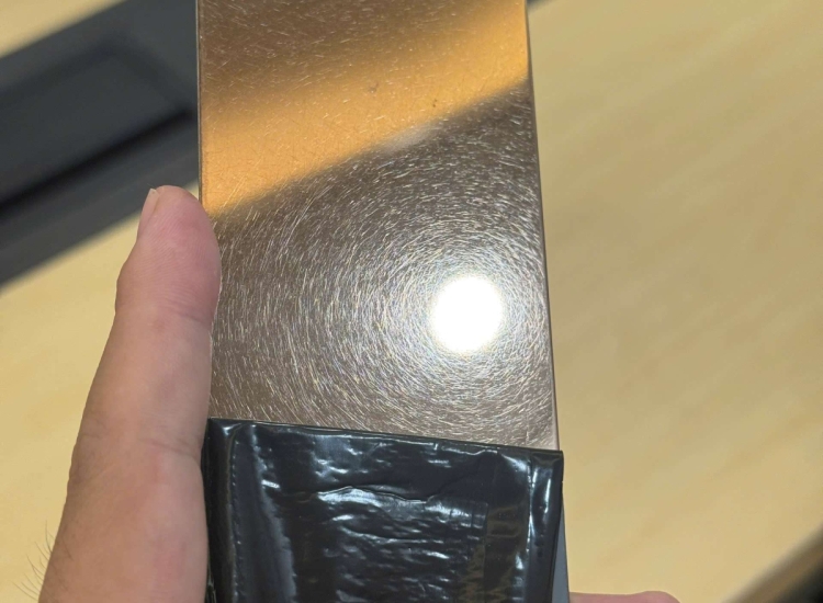 TẤM INOX XƯỚC RỐI MÀU VÀNG HỒNG - ROSE GOLD VIBRATION